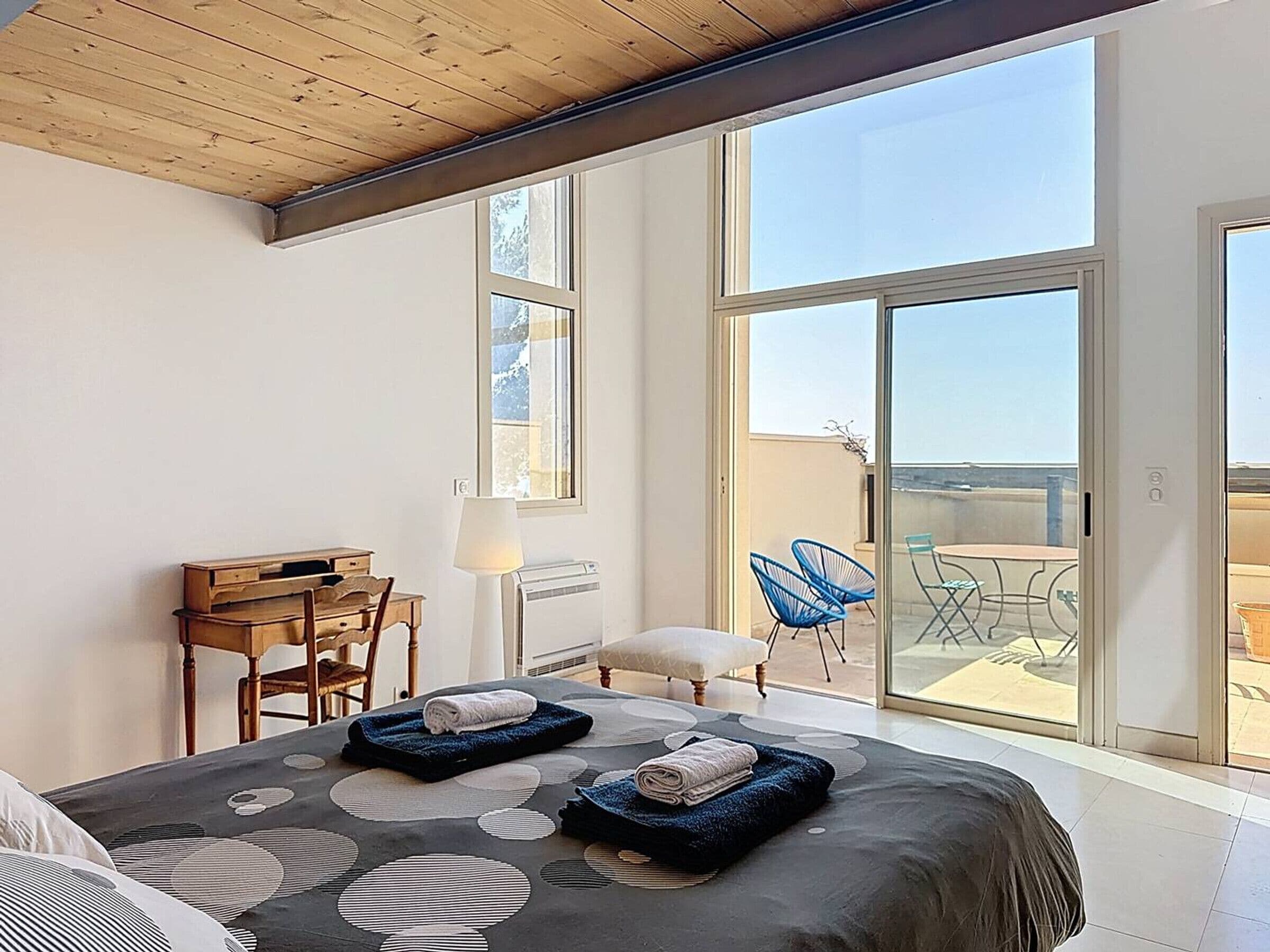 4 bedrooms, free WiFi