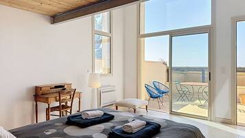 4 bedrooms, free WiFi