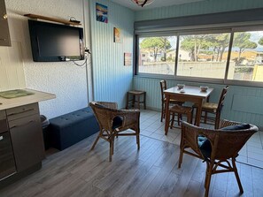 Dining - Cozy studio, private parking - 3 guests (Gruissan)