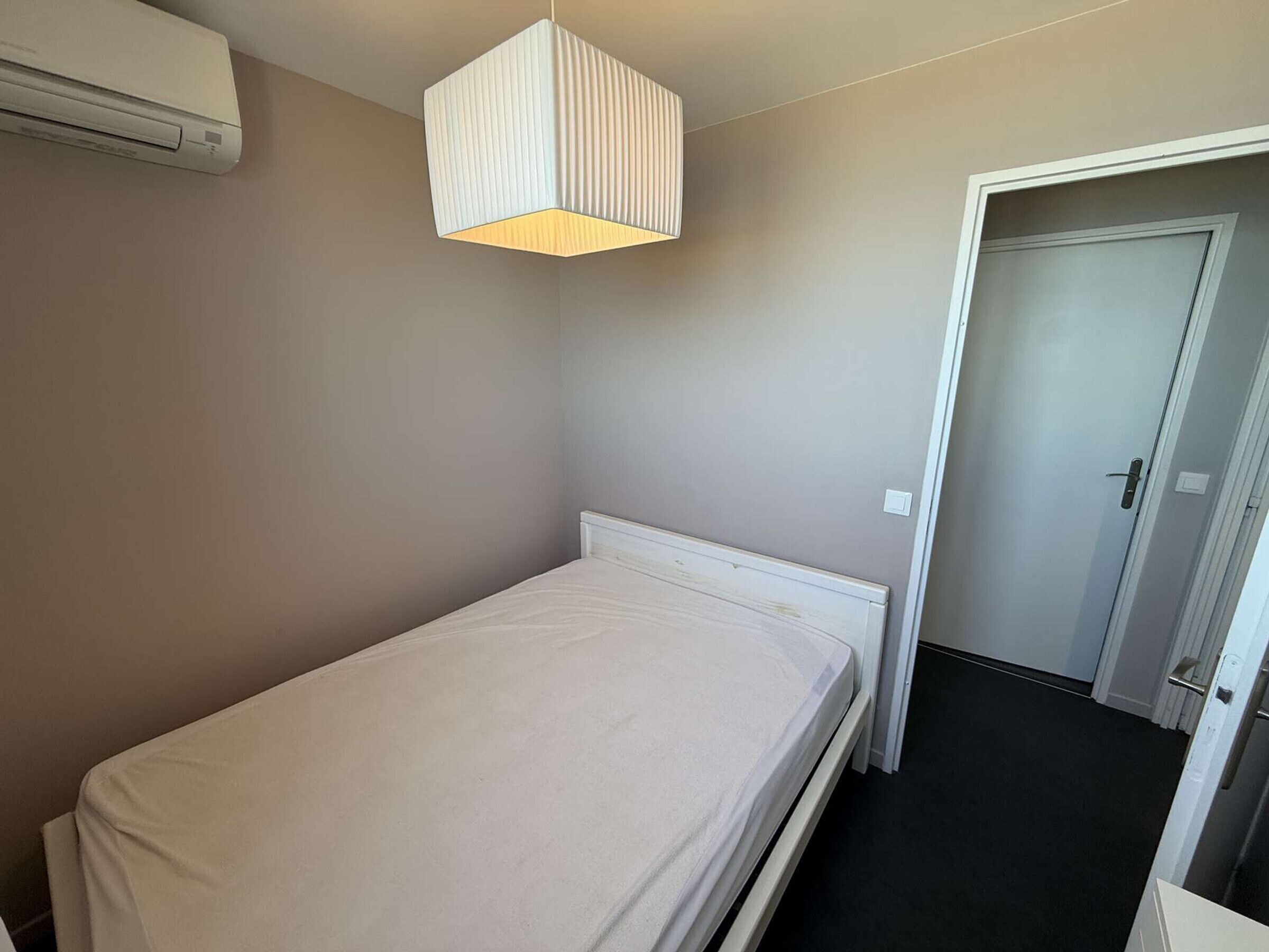 2 bedrooms