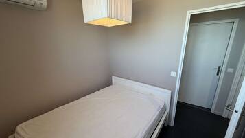 2 bedrooms