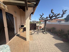 Terrace/patio - Villa with parking and AC - 6 guests (Le Barcarès)