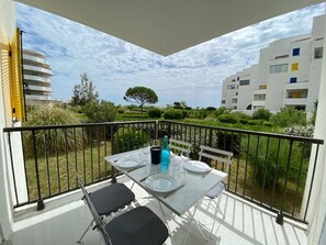 Outdoor dining - Renovated apartment sea view, parking - 4 guests (Le Barcarès)