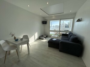 TV - Modern apartment, dune view - 2 guests (Saint-Hilaire-de-Riez)