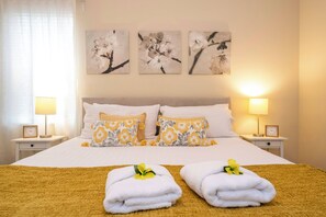 Iron/ironing board, travel cot, WiFi, bed sheets - Top Dluxx Summer Vacation at Paradise Resort 8866 (Kissimmee)