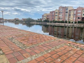 Property grounds - Charming duplex lake view - 4 guests (Le Barcarès)