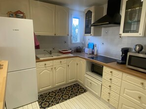 Fridge, microwave, coffee/tea maker - Apartment near the beach - 4 guests (Le Barcarès)