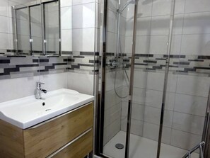 Bathroom - Apartment with air conditioning, sea view - 4 guests (Le Barcarès)