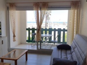 Living area - Pleasant apartment sea view - 4 guests (Le Barcarès)