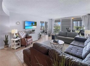 TV - Quiet South-End Condo w Marina Access Bayfront (Fort Myers Beach)