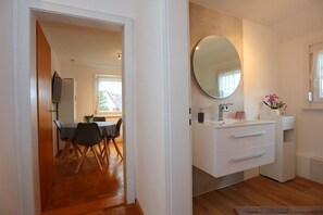 คลาสสิกคอนโด, วิวสวน | ห้องน้ำ