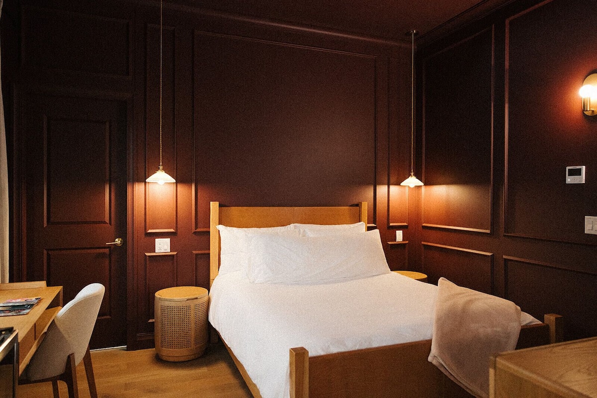 Quarto casal, vista para o pátio