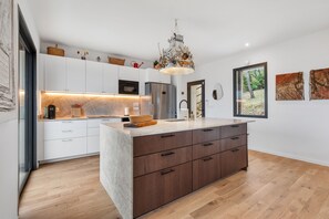 Fridge, microwave, oven, dishwasher - La Foux Nord - 500 m du Lac du Salagou (Liausson)