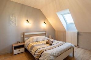 Iron/ironing board, free WiFi, bed sheets - La Bourmaudière - Proche Circuit des 24h du Mans (Teloché)