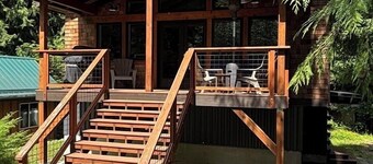 Beautiful 3-bedroom house in Mt. Baker Rim perfect for your getaway