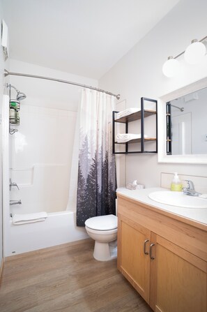 Hair dryer, towels, soap, toilet paper - Cozy Mountain Condo with Underground Parking | Pool + Hot Tubs | 25mins to Banff (Canmore)
