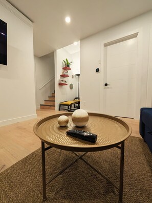 Interior - Sanctum - Luxury and Modern Gateway Suite (Calgary)