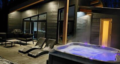 Le Pic ĂtoilĂ©: Spa/Sauna/Bain froid dans le bois â dĂ©tente sous les Ă©toiles