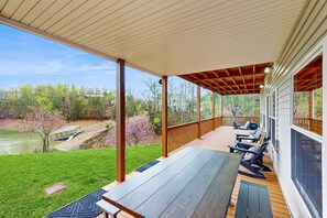 Outdoor dining - Secluded Lakefront Estate: Private Dock, Huge deck w/ views, Kayaks, Hot Tub (Sevierville)