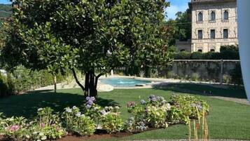 Khuôn viên nơi lưu trú