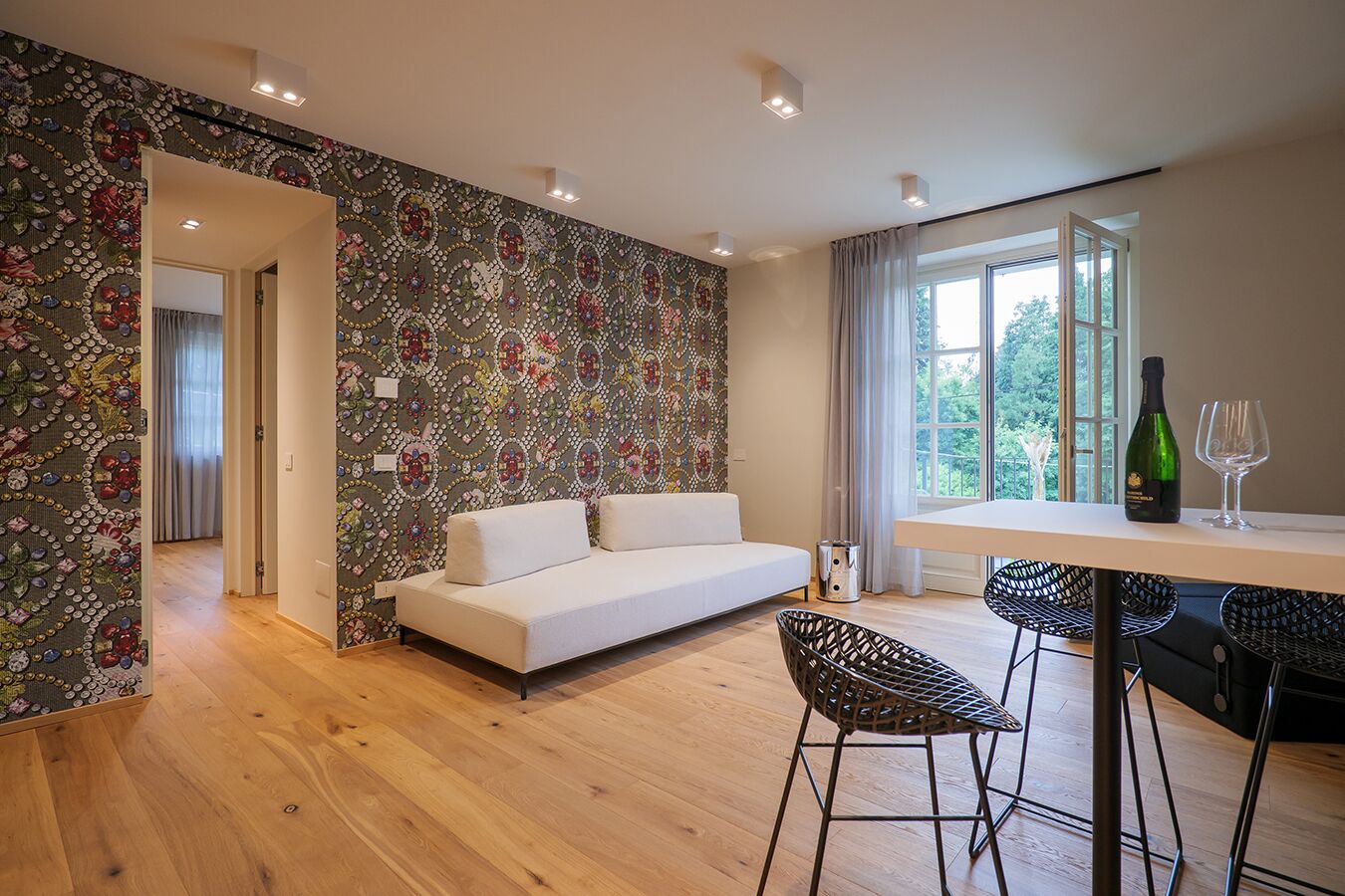 Apartamento, vista parcial para o lago