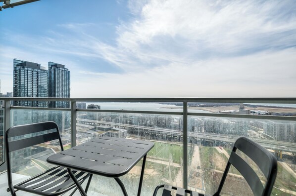 Luxury Apartment, City View | Property grounds