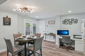 Dining - 2BD-2BA Retreat -Fast Wi-Fi- Near Beach & Downtown (North Fort Myers)