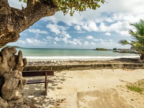 Beach - 972L2 - T4 "Kalinago" facing the sea (Le Vauclin)
