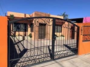 Exterior - Marlin House - A Local and Cozy Loreto Refuge (Loreto)