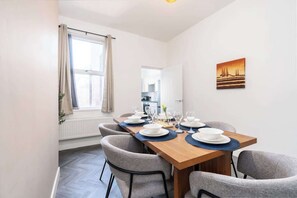 Dining - Perfect Booking | Stylish 3 Bed Family Home (South Yorkshire)