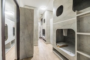 Capsule