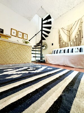 Internet, bed sheets - Comfortable, you will feel right at home, close to the beach (Puerto Vallarta)