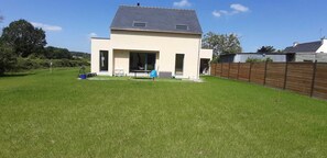 Exterior - Vrbo Property (Montertelot)