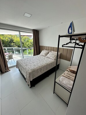 2 chambres, fer et planche à repasser, Wi-Fi, draps fournis