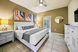 5 bedrooms, desk, iron/ironing board, free WiFi - Resort Home, Private Pool and Spa, Outdoor Theater (Kissimmee)