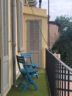 Property grounds - Charming 2-room apartment well located in Antibes (Antibes)