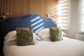 In-room safe, iron/ironing board, free WiFi - Nell Gwynn House Apartments & Rooms (London)