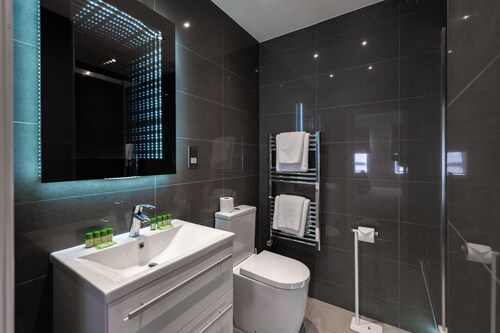 Nell Gwynn House Apartments & Rooms