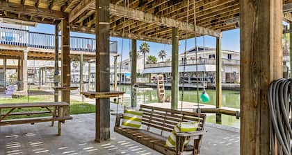 Reel Fun in Sea Isle! Waterfront, Boatlift, Pet friendly, Canal, Arcade Game!