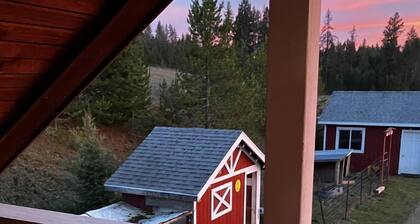 Cozy country living! 2-bedroom apartment on a small private farm