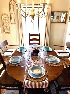 Dining - Sunny forest picnic w fire pit, CLEAN, UPDATED, 2-bedroom cabin, family-friendly (Overgaard)