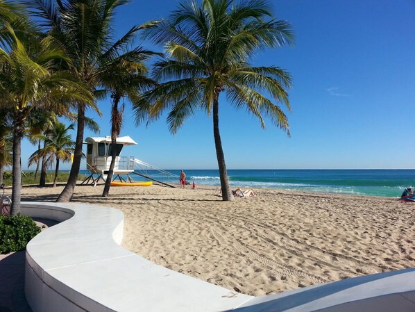 Beach - Pool, Bar & Games | Ft Lauderdale Home (Plantation)