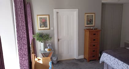 Room-tranquil Ensuite Room With Garden V
