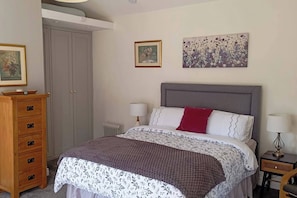 Room, 1 Bedroom | 1 bedroom - Room-tranquil Ensuite Room With Garden V (Londonderry)