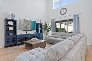 TV, video games, table football, offices - 7873 Pool Home + Game Room Near Disney | Reunion (Kissimmee)
