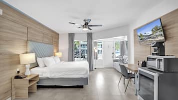 Superior Studio | In-room safe, desk, laptop workspace, free WiFi