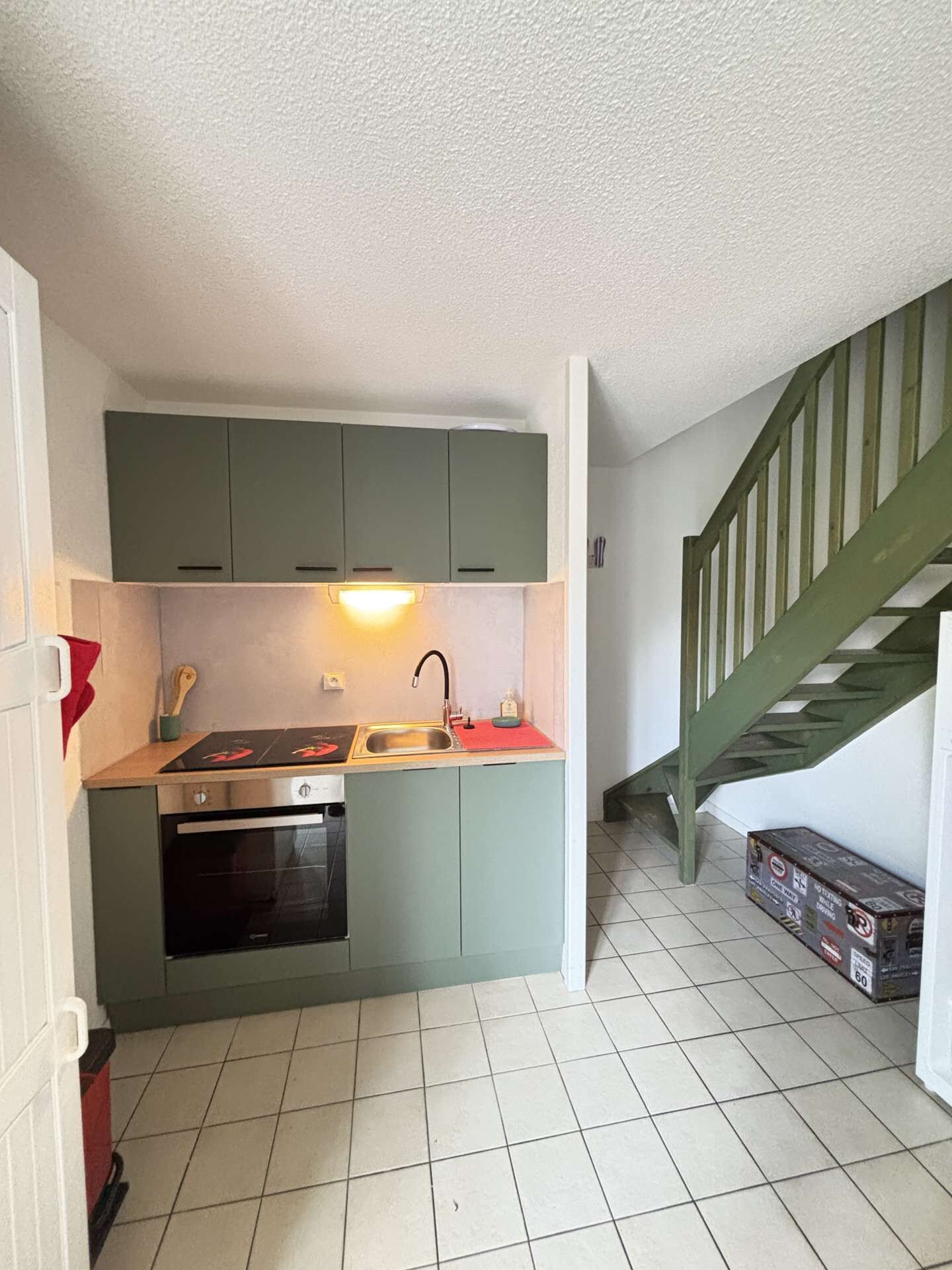 Kühlschrank, Toaster, Kochgeschirr/Geschirr/Besteck