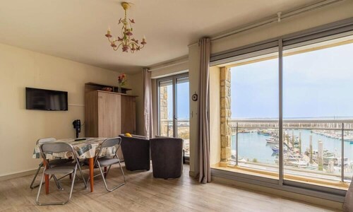 Sea-view studio by the port | 2 guests | Ref 2000