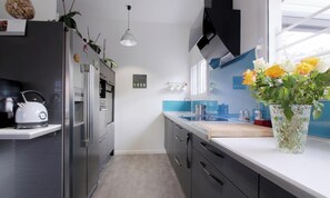Fridge, oven, stovetop, dishwasher - Brigyan - AUDENGE - Gîte (AUDENGE)