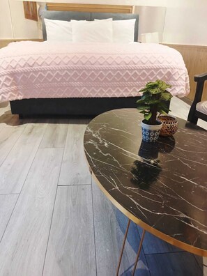 4 Schlafzimmer, Bügeleisen/Bügelbrett, Internetzugang, Bettwäsche